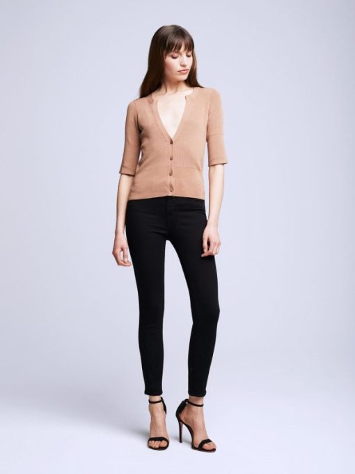 Wearformodern.shop5a1d4d942a 2
